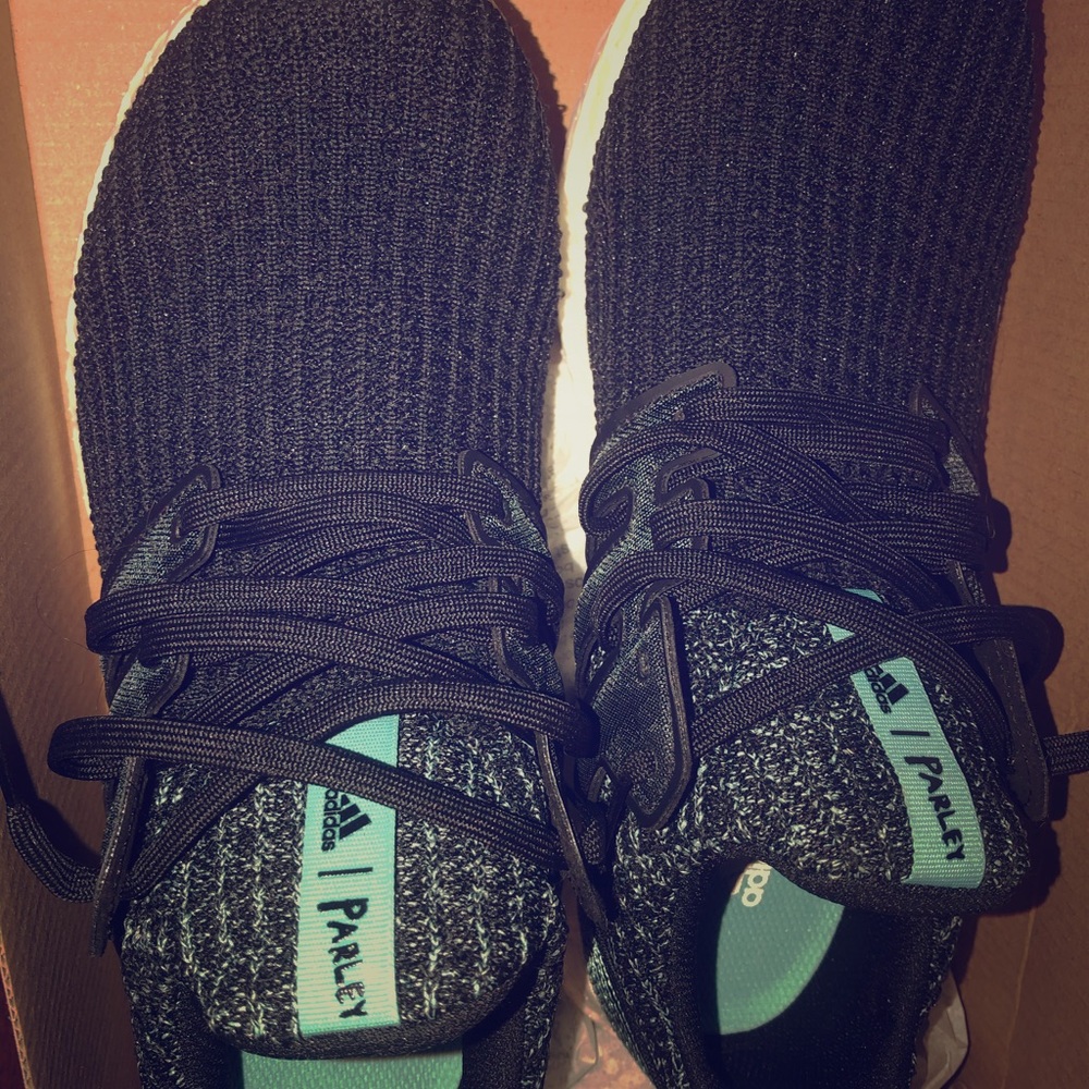 Adidas Parley men’s 9.5 ultraboost